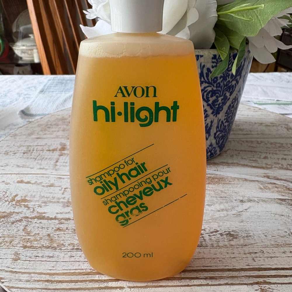 Vintage Avon Hi-Light Shampoo for oily hair